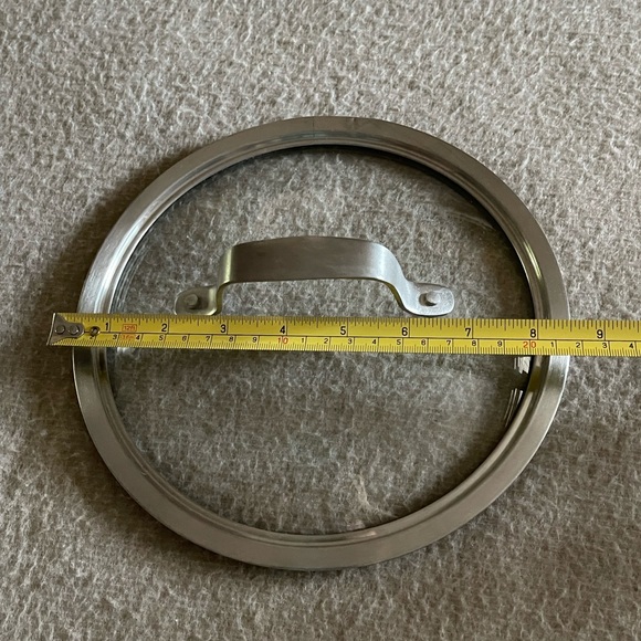 Stovetop Pot Glass Lid
Small Dent in Lip Area
See pictures for measurements - Picture 10 of 11